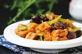 油豆腐这么做比肉还好吃，两碗米饭都不够！保你吃过就会爱上它图片