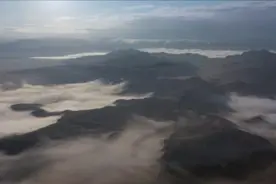 太美！航拍看巴音布鲁克草原云海变幻图片