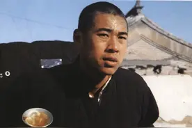 《骆驼祥子》：比贫穷更可怕的，是低层次的聪明图片