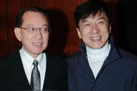 “人傻钱多”的成龙：被杨受成戏耍，请客花1600万，包店只为报仇图片