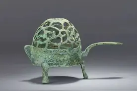 河北宝严寺塔基发现黄铜制品，一开始以为是灯，其实它另有妙用图片