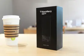“没落皇族”的逆袭，全键盘BlackBerry KEY2图片