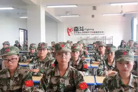 军训特辑 | 学唱军歌 奏响青春图片