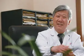 “最美医生”顾玉东：听党的话，学白求恩，做好医生图片