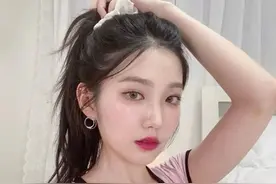 女生巨显老的3款发型，不要再留了图片