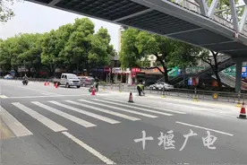 注意！十堰人民路这个路段斑马线取消啦图片