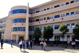 两部门放话：初中和小学的公共经费怎么用？“5个严禁”值得细品图片