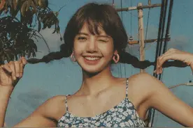 Lisa活力满满夏威夷写真，法式“少女裙”抢眼，好身材凹凸有致图片