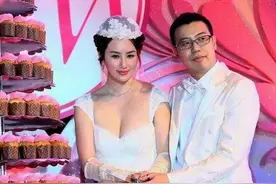 晶女郎孟瑶离婚后马上开启新恋情，曾被爆和萧正楠发展婚外情图片