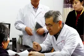 从赤脚医生到全国名中医，天津教授让医院扭亏为盈、成为三甲，填补这一空白！图片