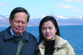 相爱17年，99岁的杨振宁曾表示：允许妻子改嫁，但财产需归到子女图片
