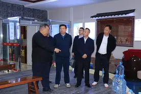 盛酱酒业一行四人到驻马店市办事处指导交流图片