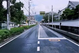 为何同样是沥青路，中国马路坑坑洼洼满是补丁，日本却平整如新图片