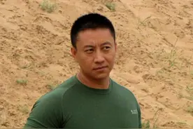 中国第一保镖:一根筷子击穿3公分钢板，曾被巴菲特聘请，时薪28万图片