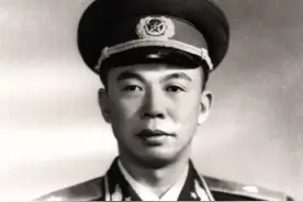 生死瞬间的神奇自救：危急时一个无法解释的动作，让将军化险为夷图片