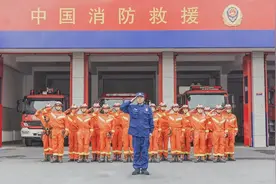 刀山敢上火海敢闯，他们是最美的逆行者图片