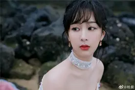 杨紫致敬平凡英雄 被抗击疫情的白衣天使深深打动图片