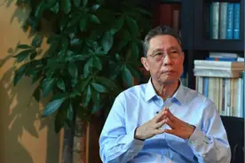 钟南山：我曾对孙辈说，钟家有两个传统，你们要做得更好图片