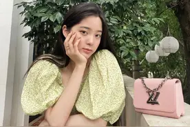 欧阳娜娜私服照，午后的碎花裙女孩，是心动的感觉图片