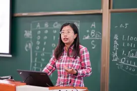 连续三年乘坐末班校车是种什么体验？她知道……图片