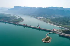 三峡淤沙禁止开采！为什么宁愿在长江非法采砂，也不愿开采黄河？图片