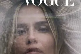 娜塔莎登俄罗斯版《Vogue》，演绎白色系服饰，简洁清新少女调图片