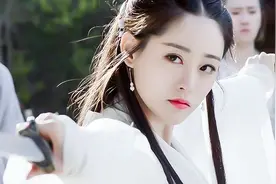 倚天后传：黄衫女为张无忌生下一子，经指点杀了杀父仇人陈友谅图片