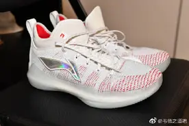 李宁新品太顶了！韦德全城9全配色曝光，驭帅13䨻低帮版来袭…图片