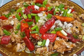水煮肉片别买着吃了，锅里一煮，鲜嫩爽滑又下饭，全家人都喜欢吃图片