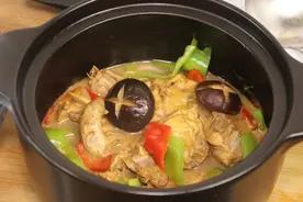 炖鸡汤，是先放盐还是后放盐？大厨教你秘制窍门，肉嫩汤浓更入味图片