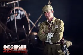 吴京易烊千玺新片好带感！战场杀敌气势太强，网友：怎么这么燃图片