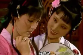 花袭人为何厌恶林黛玉？因为她狐媚做作，被黛玉一句话就打回原形图片
