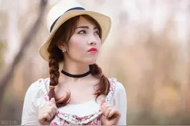 让男人对你念念不忘的最好方式：“被动”图片