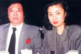 父亲生前打下千亿江山，20年蝉联首富，交给女儿5年败光资产成负图片
