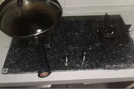 调查｜网购美的燃气灶突然爆炸！记者暗访美的线下卖场发现问题严重......图片