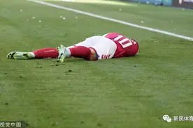 生命和爱高于足球！芬兰队的球袜是圣诞老人脱下的，但丹麦队今夜也没输图片