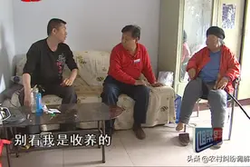 收养个儿子养了这么大，什么也不管老人，还不如养条狗呢图片