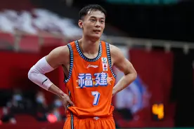 汤杰：五大囧常客，距离球星差一步，杜锋慧眼识人，助广东新定义图片