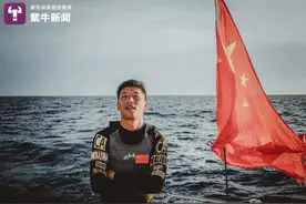 男子卖房独自环球航行 躲过恐怖分子还差点葬身海底图片