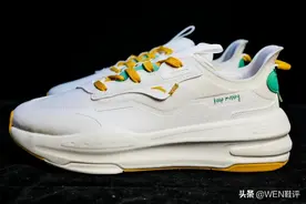 300就能入手的宝藏鞋款！舒适脚感的百搭国产出街神器图片