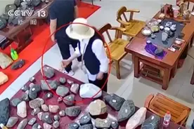 “翡翠女飞贼”，沉迷赌石在瑞丽盗走60件毛料​，价值近百万！图片
