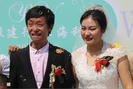 21岁火中救13人被烧面目全非，8年后获甜爱情：你又帅又可爱图片