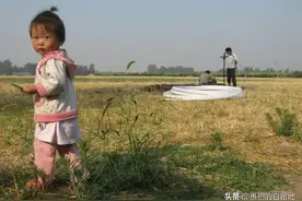 我的妈妈结了四次婚，她的故事让人泪奔图片