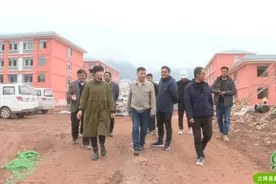 怒江州委常委、副州长黄紫跃调研中交兰坪新时代希望学校项目建设情况图片
