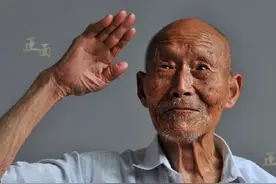 关爱农村退伍老兵，壮年时血染风采，老年时想笑看夕阳图片