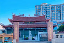 福建“奇庙”，不供菩萨不供关公，供奉的对象让人肃然起敬图片