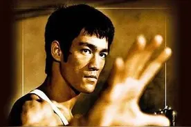 李小龙唯一亲传弟子去世，此人为他默默守墓48年图片