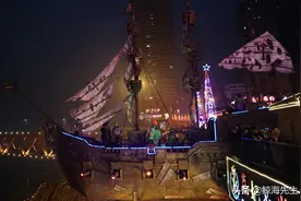 洪崖洞已经开放，跟四年前的照片上大不一样，海盗船已消失三年图片
