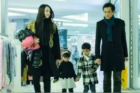 曹颖真是太会打扮了，43岁穿的像个少女，脚上的靴子确实好看！图片