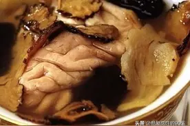 在猪脑中加入天麻，很多人不知有啥用？爷爷教的食谱，真管用！图片